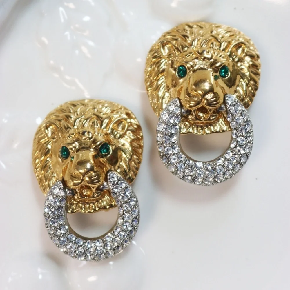 ⚜️ KENNETH LANE Lion's Head Doorknocker Earrings